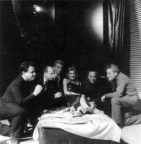 29966-manos-dassen-merkouri1